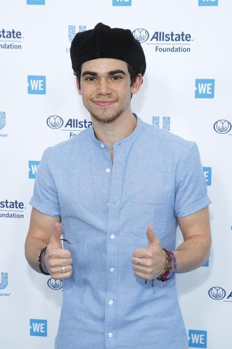 Vdes në gjumë aktori i ri Cameron Boyce