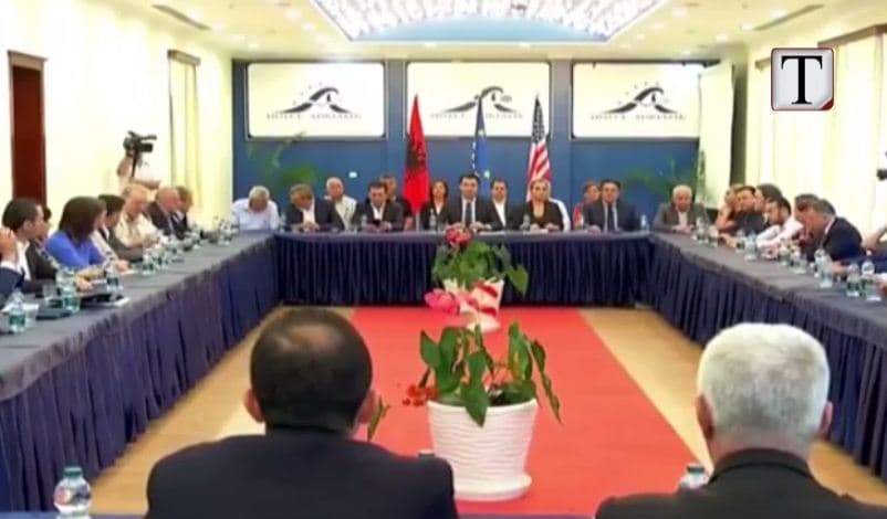 Vetingu në politikë, Basha- Ruçit: Publiko projekt-rezolutën e opozitës (VIDEO)