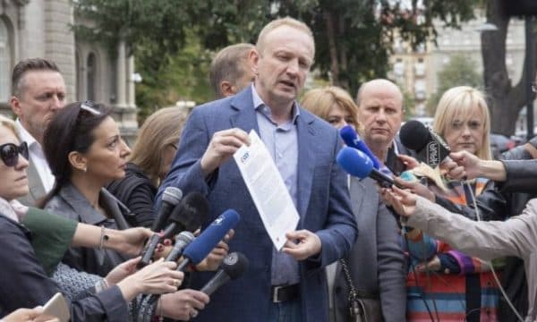 Kundërshtari i Vuçiç: Popujt serb e shqiptarë nuk mund të pajtohen me kriminelë lufte në krye