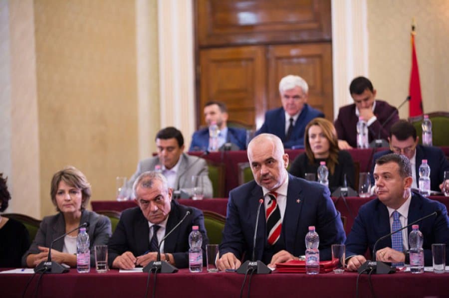 Rama, urdhër deputetëve: Merruni me fushatën elektorale, nisim më 31 maj