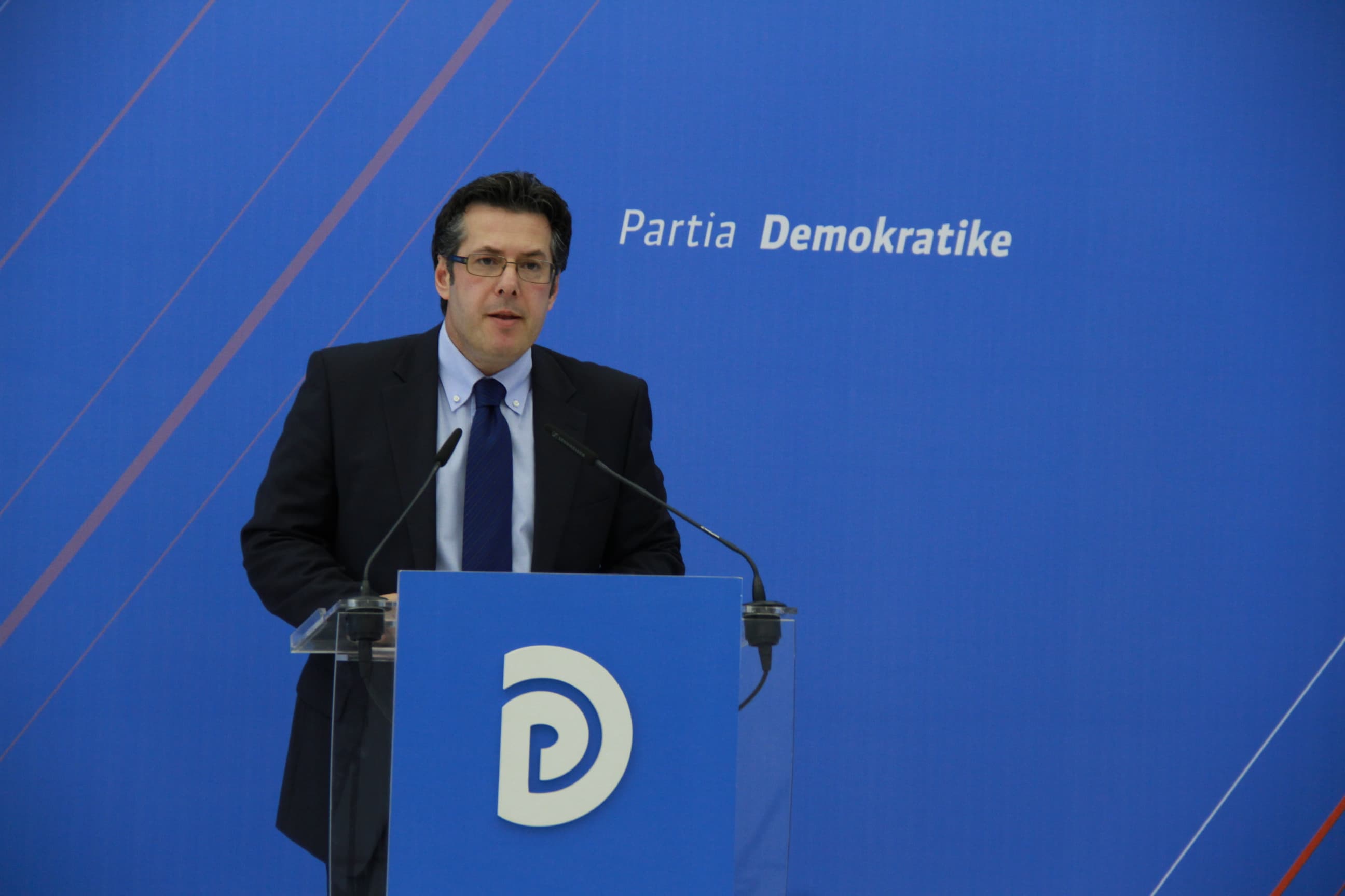 PD: Dorëheqja e Tahirit, lojë për ndërkombëtarët (VIDEO)