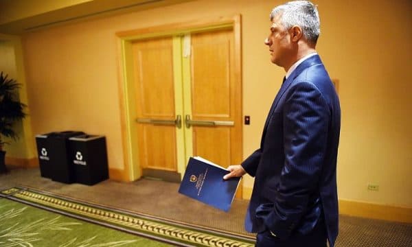 Thaçi dekreton shpërndarjen e Parlamentit, pas konsultimeve me partitë vendos për datën e zgjedhjeve (VIDEO)