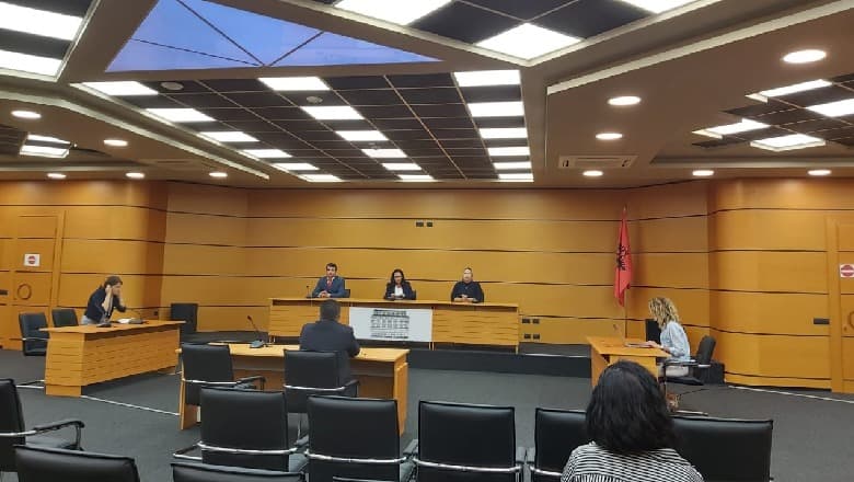 Vetingu/ Shkarkohet drejtuesi i prokurorisë së Matit, Hysni Vata