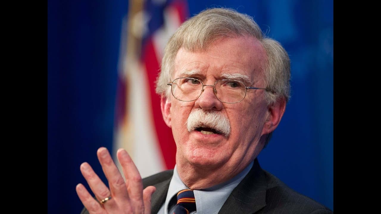 Bolton kërcënon Trump