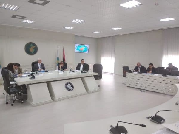 KQZ shqyrton shpërndarjen e mandateve në disa këshilla bashkiakë