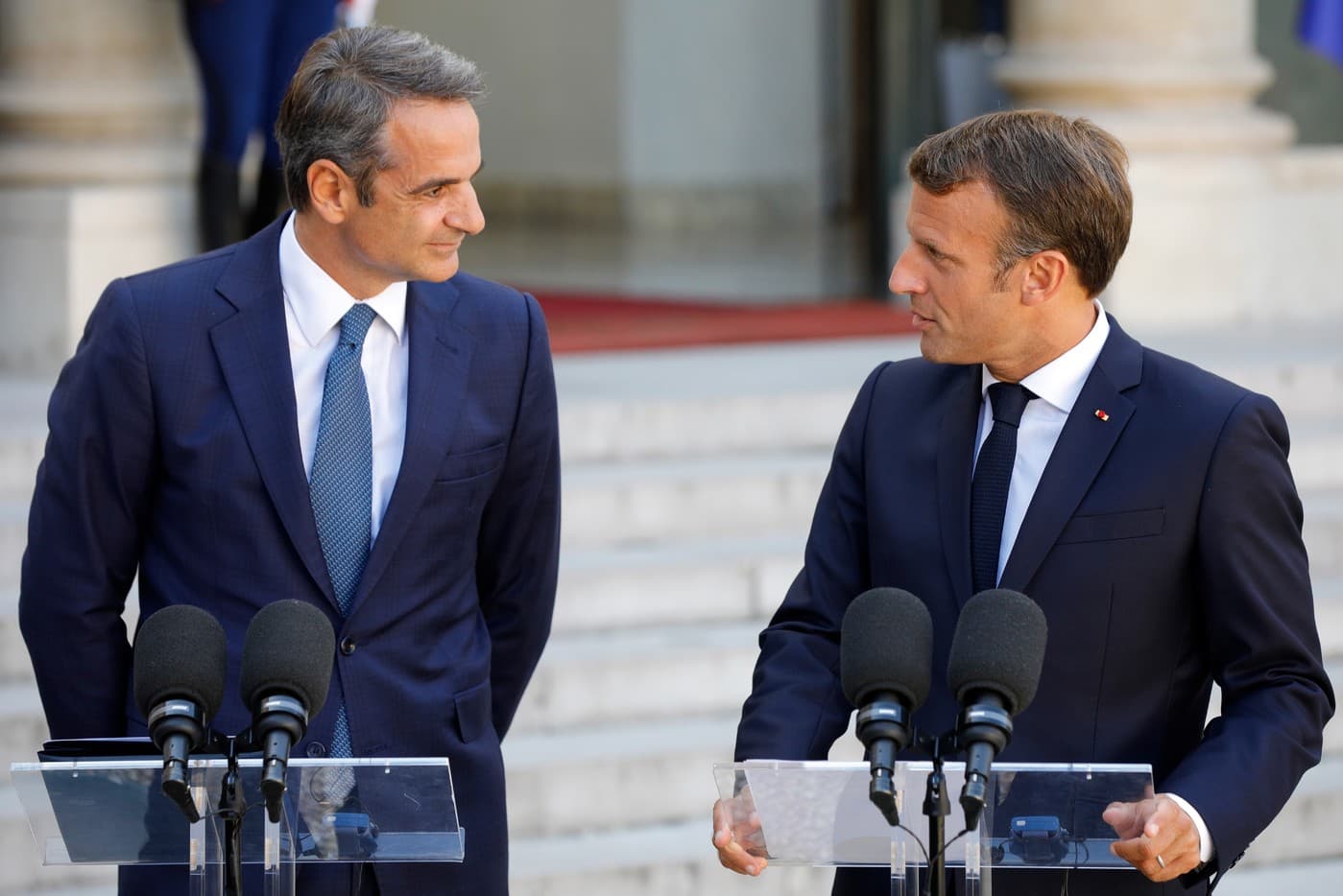 Takimi Macron-Mitsotakis: Franca, solidaritet për Qipron (VIDEO)