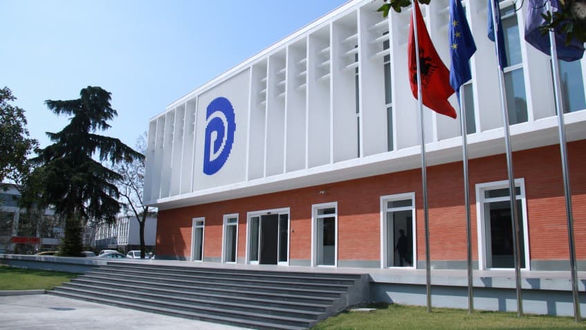 PD reagon pas vendimit të gjykatës për Roshin: Tjetër provë se Rama nuk e ka seriozisht procesin e dekriminalizimit 