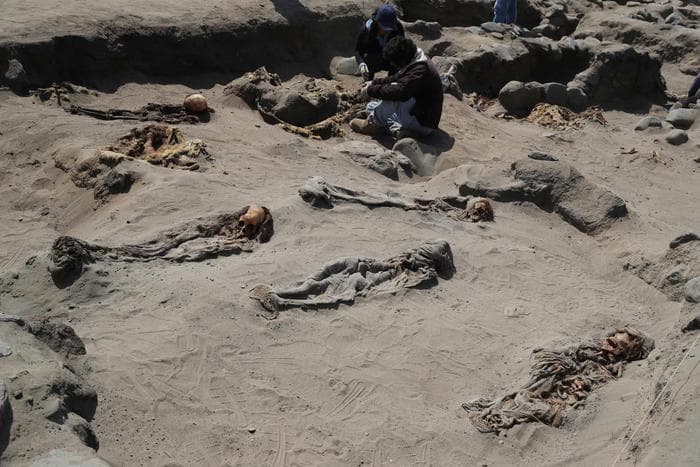 Peru: Zbulohen mbetjet e 229 fëmijëve të vrarë në ritual