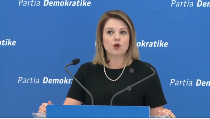   PD: Ministrja Gjonaj duhet të ishte shkarkuar që sot për abuzimet me paratë e taksapaguesve 