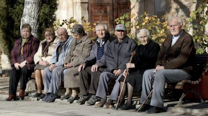  Pensionet rriten me 3.7 përqind