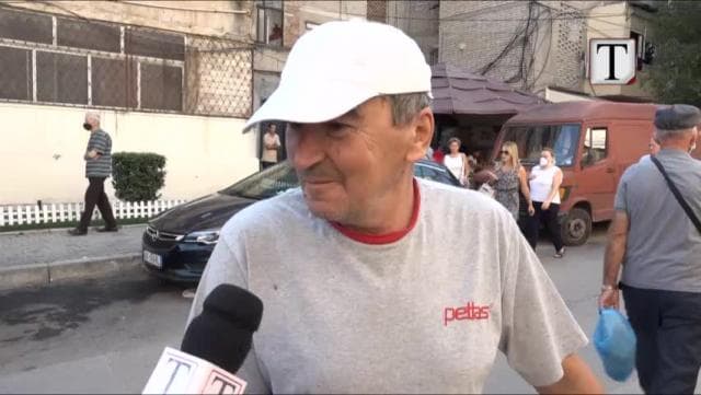 Qeset plastike ‘mbytin’ tregjet (VIDEO)