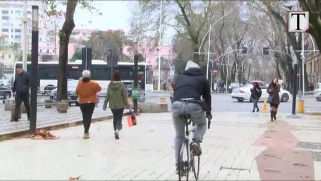 Psikologët: Si të menaxhoni stresin pas pushimeve (VIDEO)