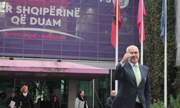 Rama mbledh grupin parlamentar dhe drejtuesit politikë të qarqeve