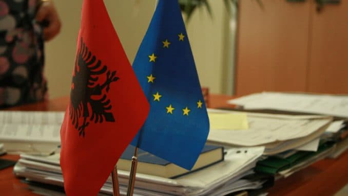 Bloomberg: Shqipërisë dhe Maqedonisë së Veriut do t’i hapen negociatat (VIDEO)
