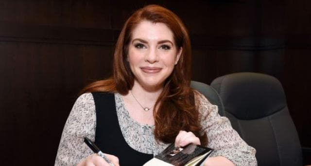 Për fansat e “Twilight” Stephenie Meyer me një botim të ri