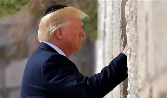    Trump përmes një urdhri shpall fenë hebraike kombësi