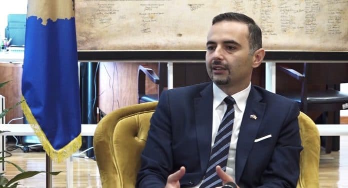 Ministri Lluka: Telekomi i Kosovës në prag falimentimi