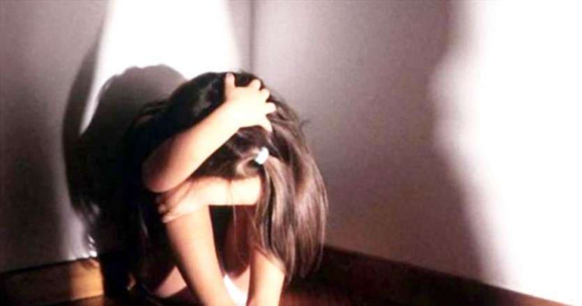 Abuzon me të miturën, arrestohet 22-vjeçari në Kamëz