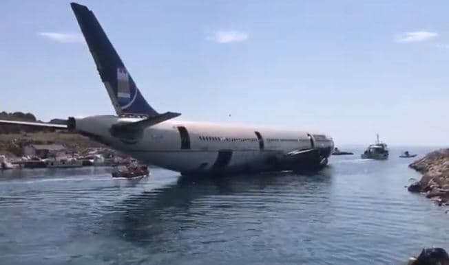 Përse një airbus zhytet thellë nën det? (VIDEO)