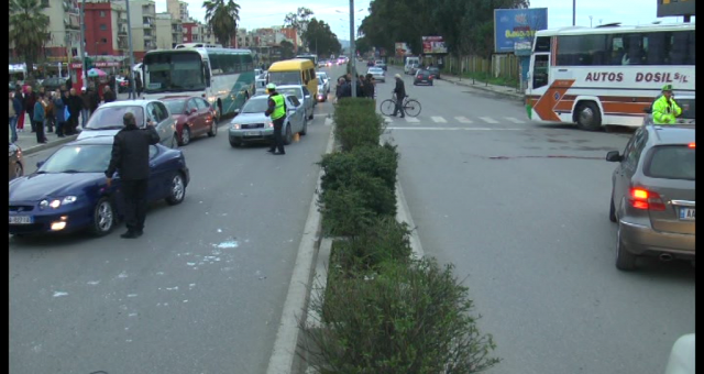 Durrës, autobusi përplas për vdekje një grua