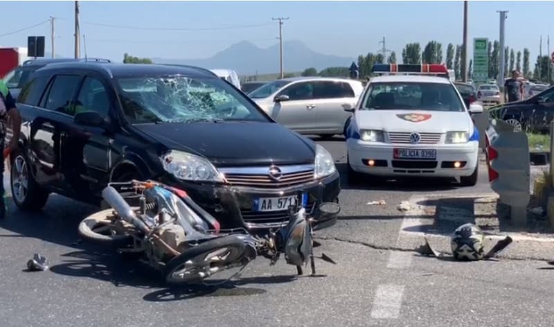   Fier/ Makina përplaset me motoçikletën, vdes 65-vjeçari