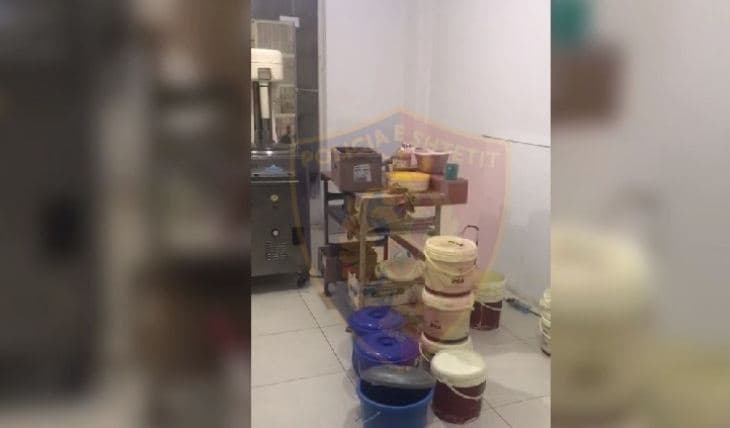 Policia prangos pronarin, prodhonte akullore jashtë çdo standardi