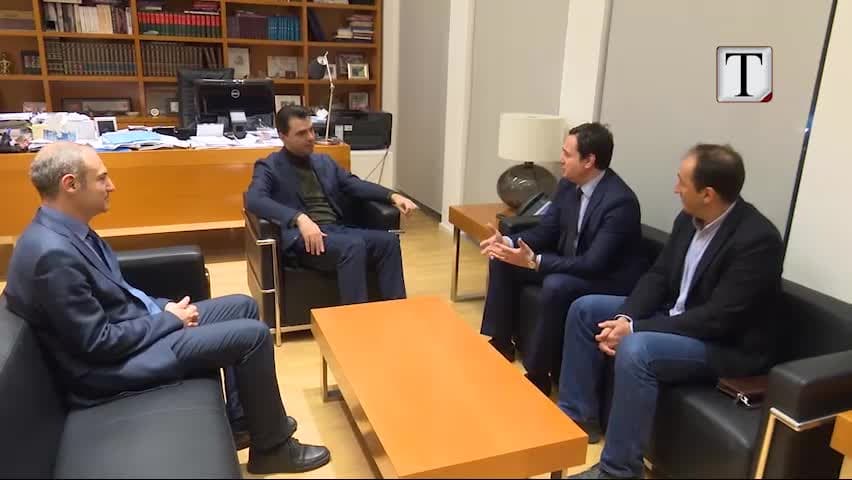 Basha pret kreun e Vetëvendosjes: Kundër ndryshimit të kufijve (VIDEO) 