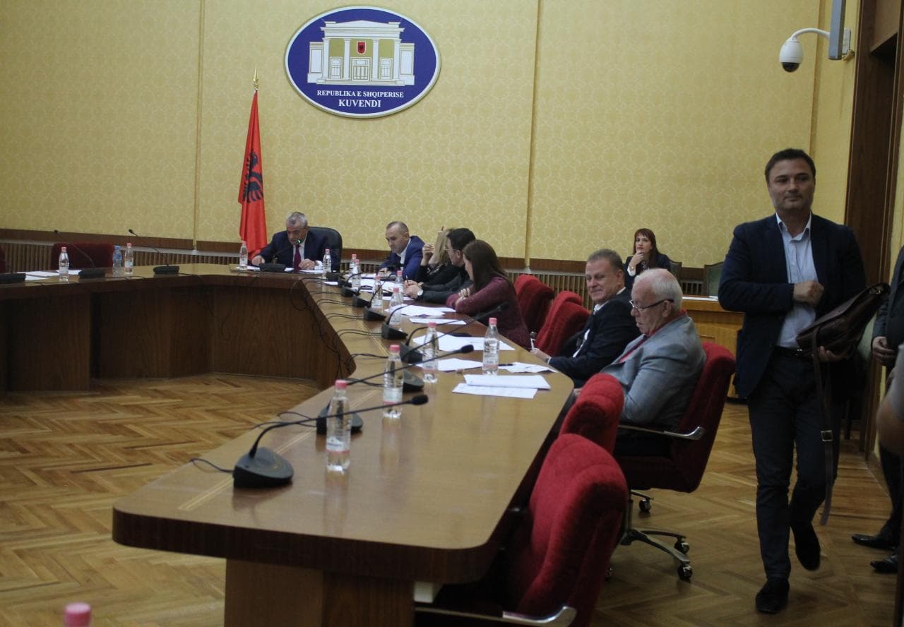 Vetingu në politikë, Alibeaj: Përfaqësuesit e shoqërisë civile po përdoren si fasadë