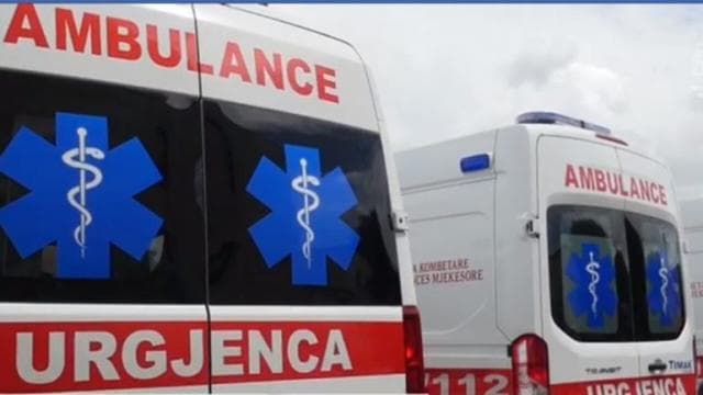 Pogradec/ Gjendet një grua e pajetë në banesë, krah saj edhe vajza 9 vjeçe