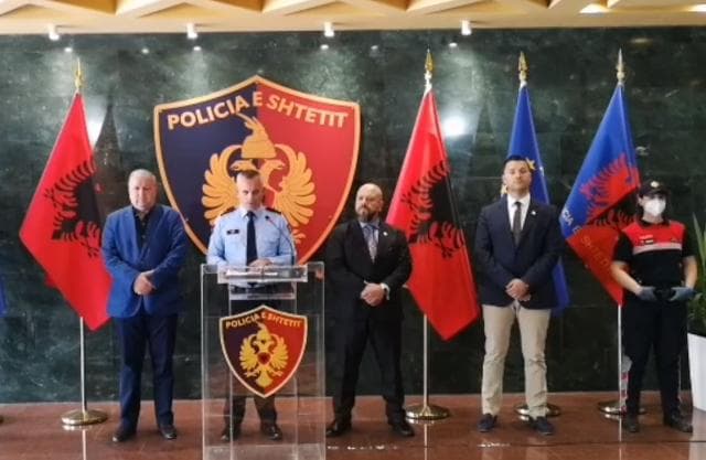Grup i strukturuar kriminal, viza false dhe trafik drejt SHBA/ Veliu: Për megaoperacionin kemi bashkëpunuar me SHBA