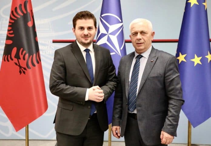 "Uniteti politik" në Preshevë/ Cakaj: Firmos marrëveshjen edhe PD e Nagip Arifit