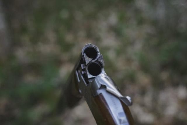 U qëllua me armë gjahu nga shoku, humb jetën 27-vjeçari nga Dibra