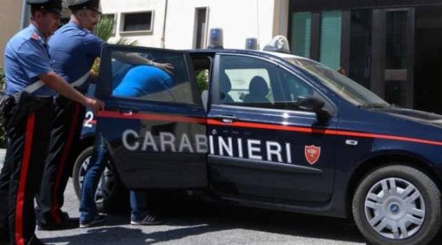 Itali/ Shqiptarët kapen në flagrancë duke blerë 42 kg marijuanë  