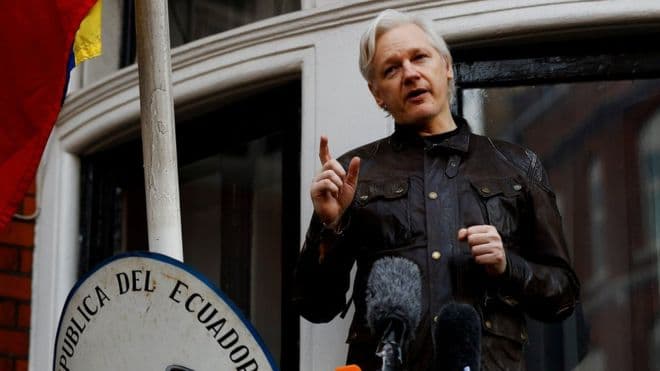 Britania e Madhe dhe Ekuadori bisedime për fatin e themeluesit të Wikileaks
