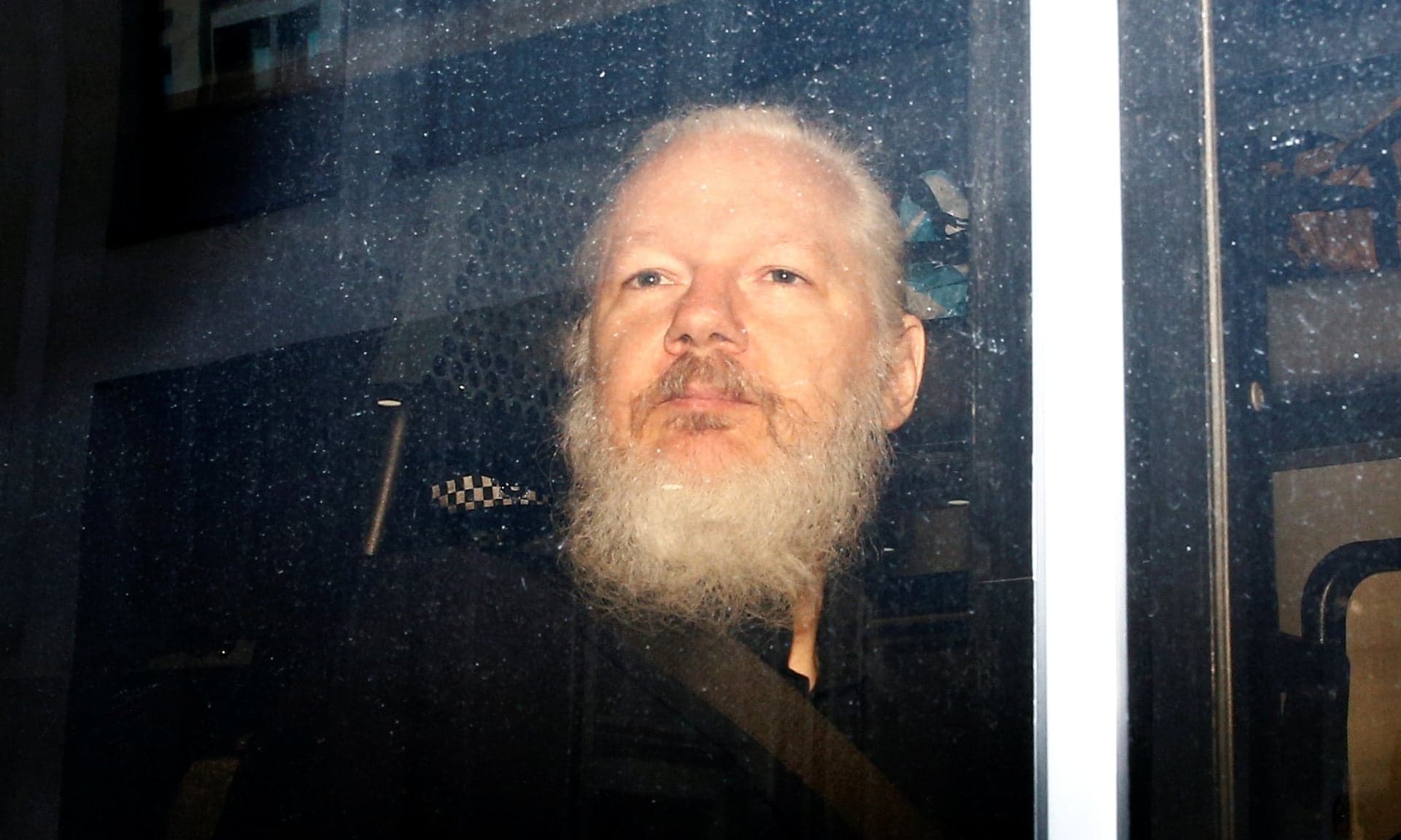 Julian Assange nuk është më nën hetim në Suedi