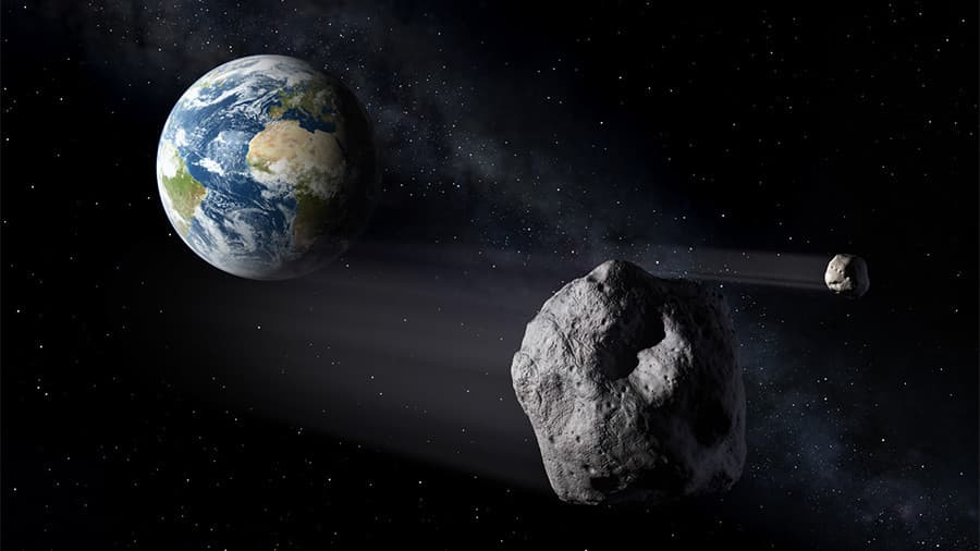 Një asteroid i madh “përshëndet” Tokën