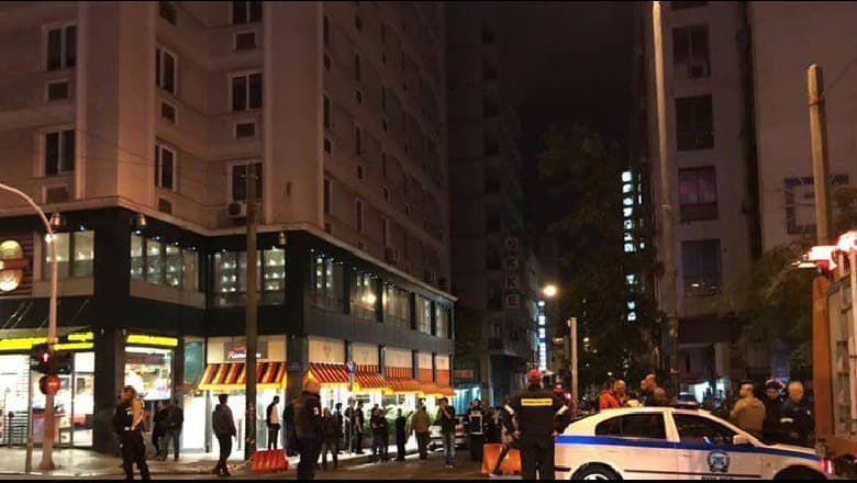 Greqi/ Sulmohet komisariati në qendër të Athinës, plagosen 4 policë