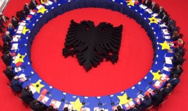 Shtyhet mbledhja e përbashkët e së premtes, Shqipëri-Kosovë takohen në tetor