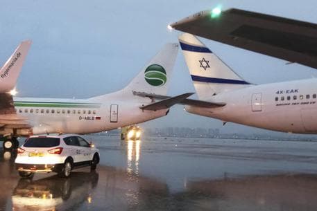Izrael: Aeroplani bën ulje të detyruar