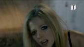 Rikthehet Avril Lavigne: Pranova vdekjen (VIDEO)