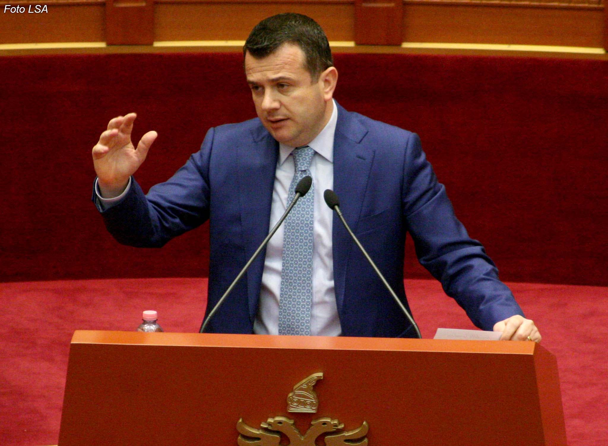 Balla: Basha e ka kthyer PD-në në makineri pastrimi parash