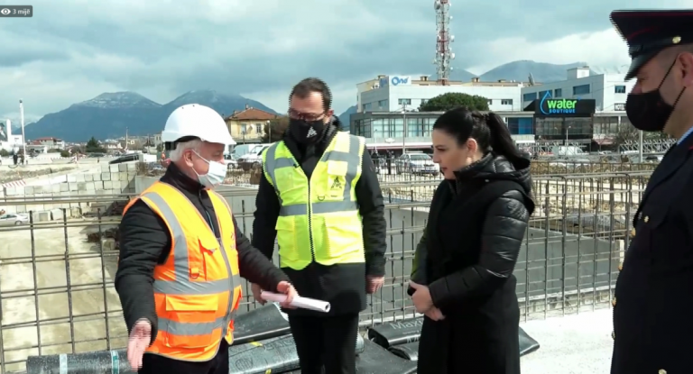 Energjia elektrike për Vitin e Ri/ Balluku operatorëve: Përgjigjuni në kohë çdo problemi teknik