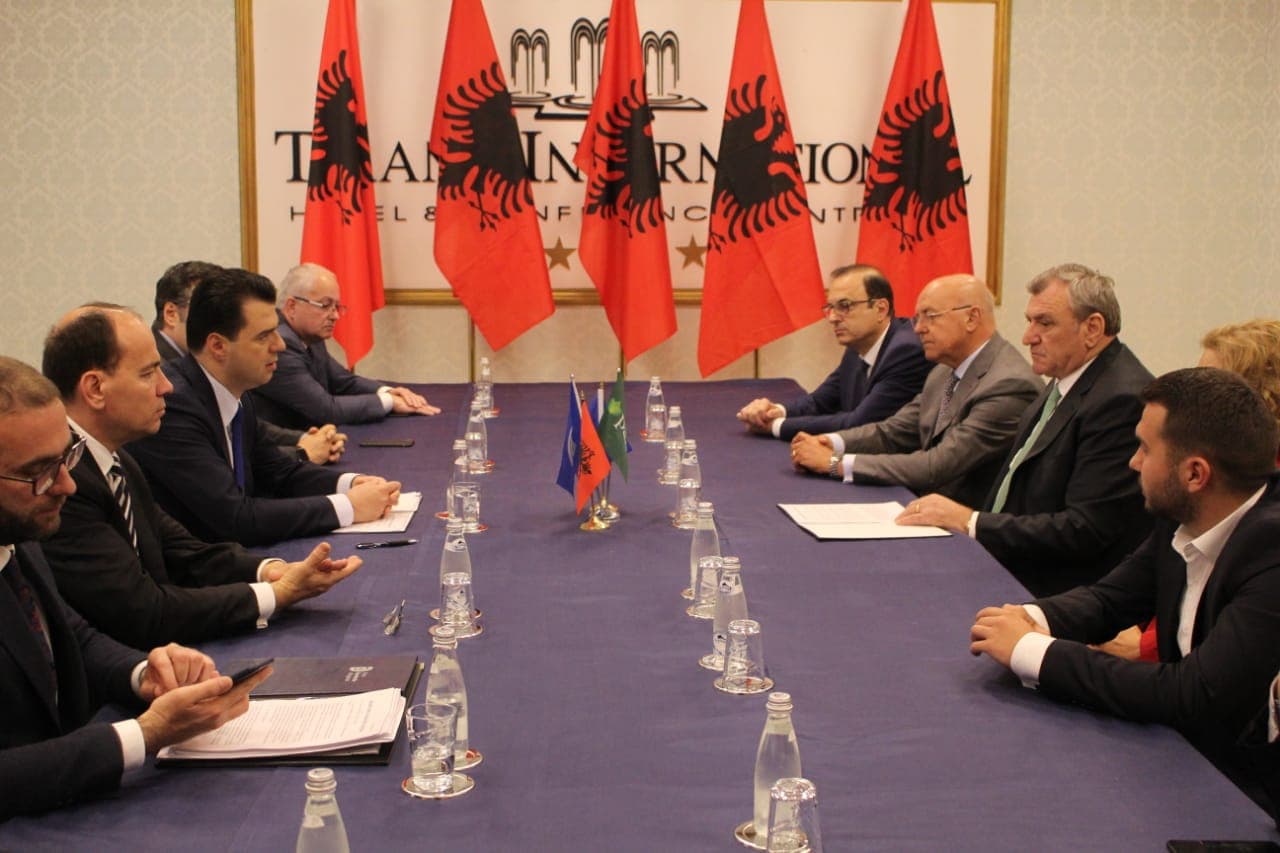 PD mbledh aleatët, firmoset marrëveshja me 10 pika për koalicion opozitar