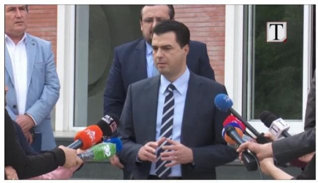 Si e kupton Basha lirinë e medias (VIDEO)