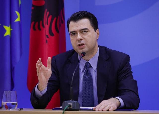 Kryeministri prezantoi projektin e punësimit, Basha: Pas 7 vitesh, a ka njeri që ia vë veshin?