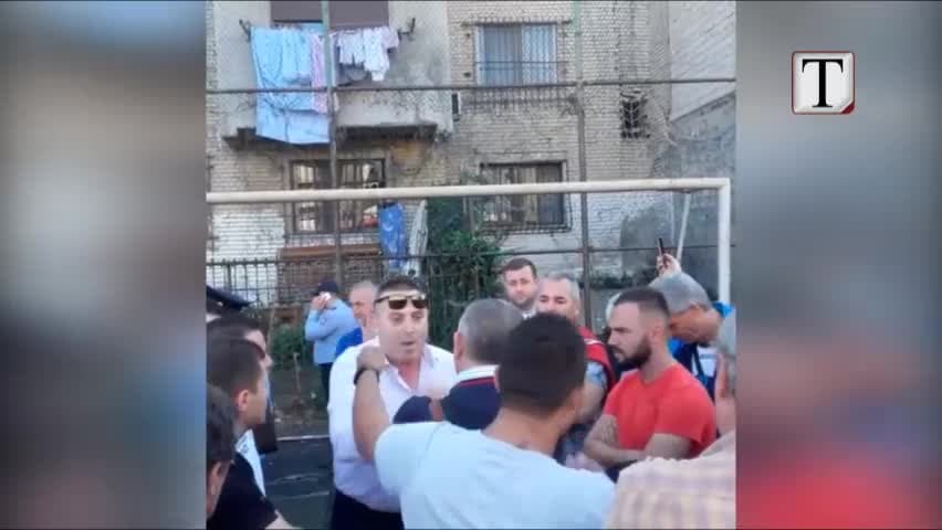 Bashkia “fundos” gjelbërimin për parkim dhe kabina elektrike (VIDEO)