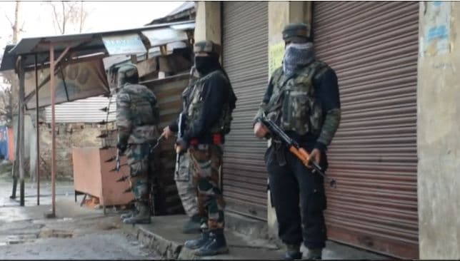 Nuk ndalen sulmet në Kashmir, 4 ushtarë indianë vriten gjatë përplasjes me militantët
