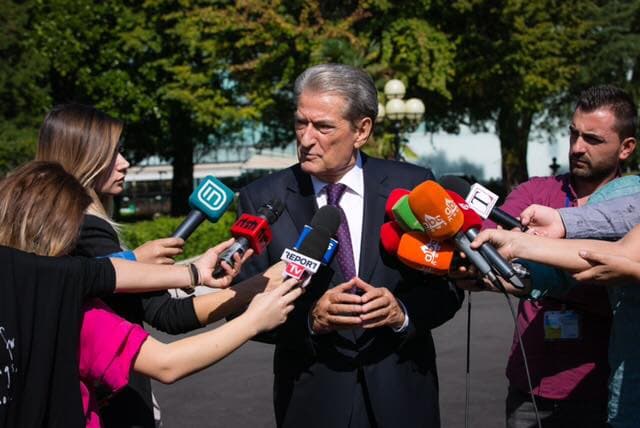 Berisha: Marrëveshja e detit me Greqinë miratohet vetëm nëse kalojnë mbi trupat tanë