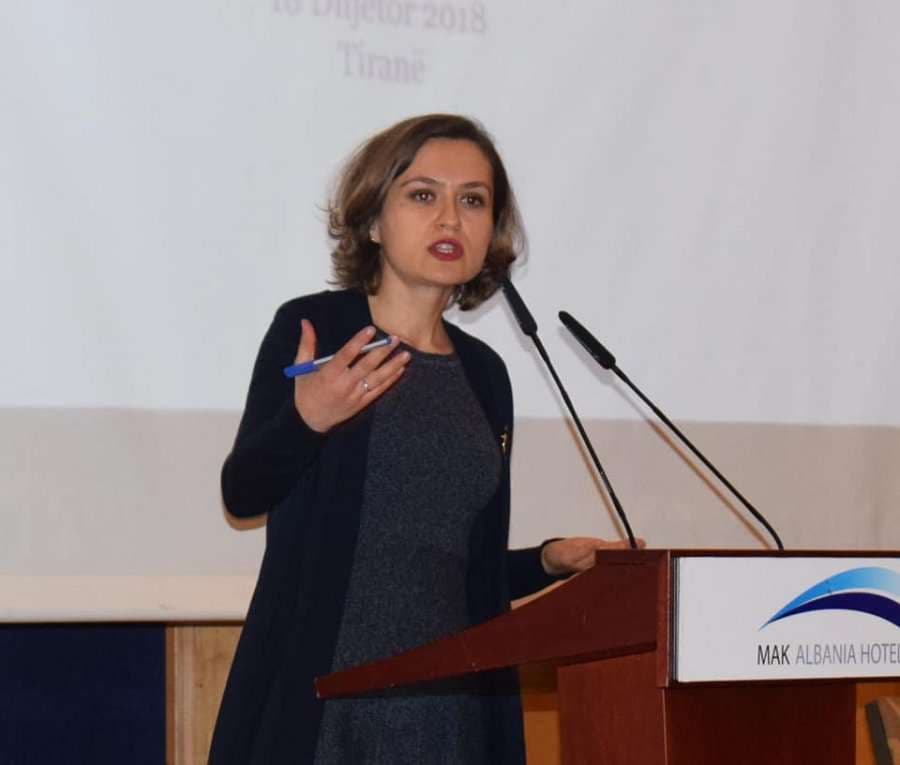 “100 mijë nxënës më pak”, Shahini: I keni llogaritur gabim, janë 10 mijë