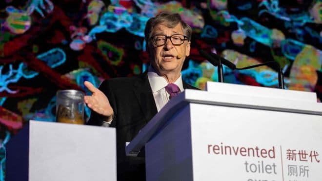 Surpriza e miliarderit Bill Gates, prezanton tualetin e së ardhmes në Kinë (VIDEO+FOTO) 
